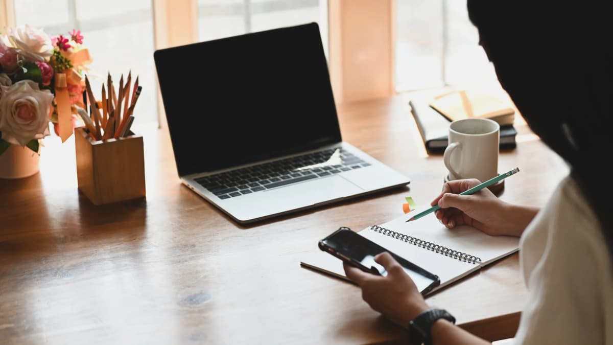 Cómo redactar una demanda: estructura, pruebas y errores (2026)